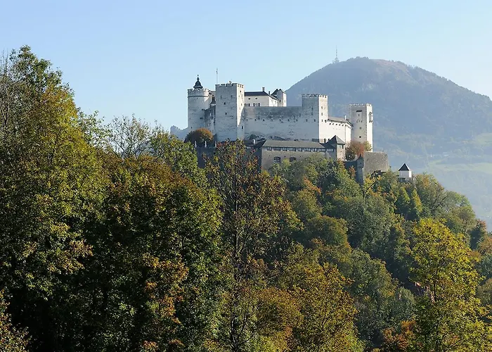 Eckel-1 By Interhome