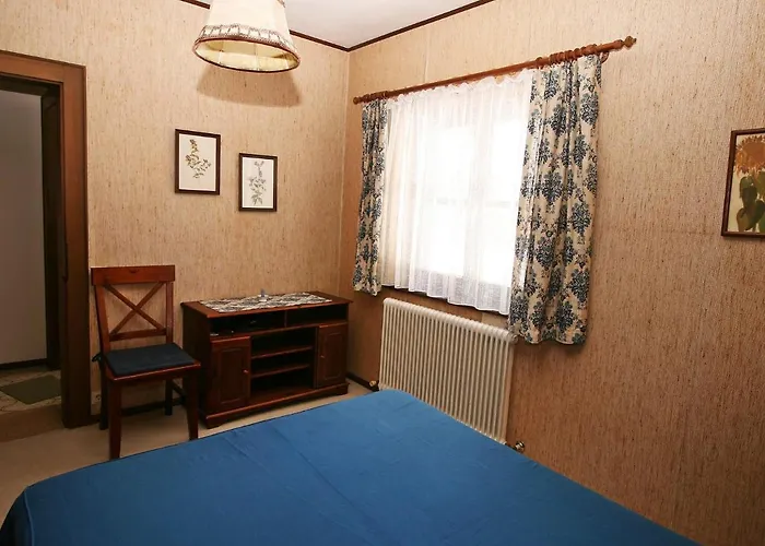 Eckel-1 By Interhome